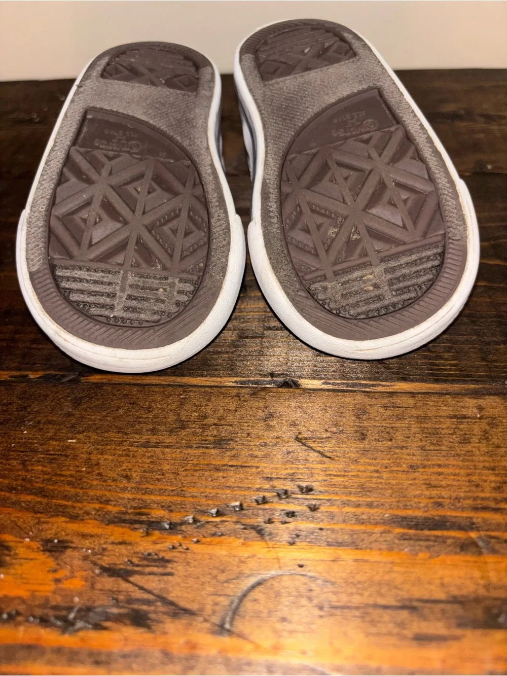 Converse Toddler Pink Low Top Sneakers size 5